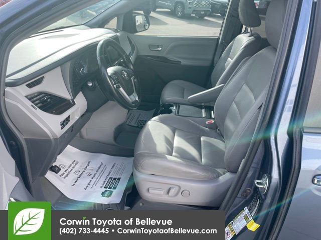 Used 2015 Toyota Sienna XLE w/ XLE Navigation Package image 9