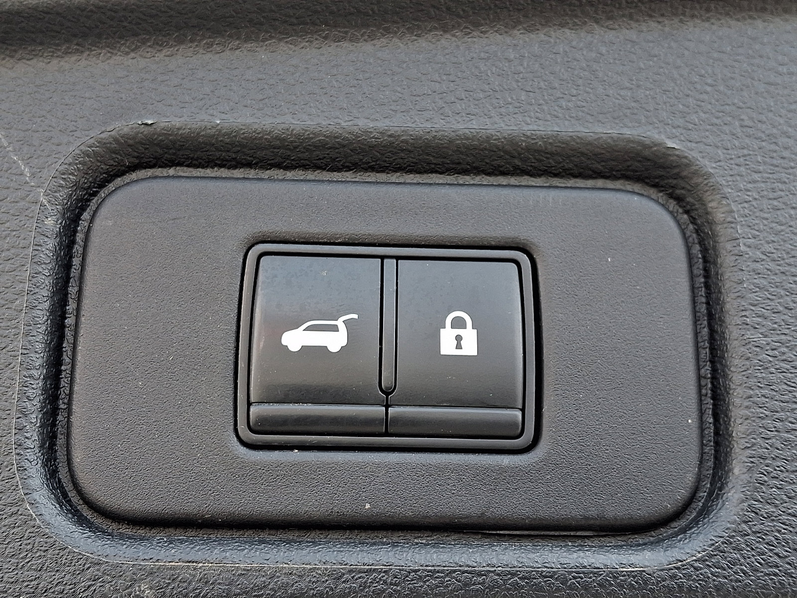 Used 2022 Nissan Pathfinder SL w/ SL Premium Package image 35