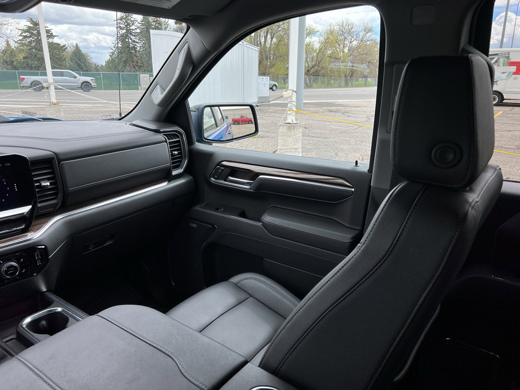 Used 2025 Chevrolet Silverado 1500 LT Trail Boss w/ Convenience Package II image 36