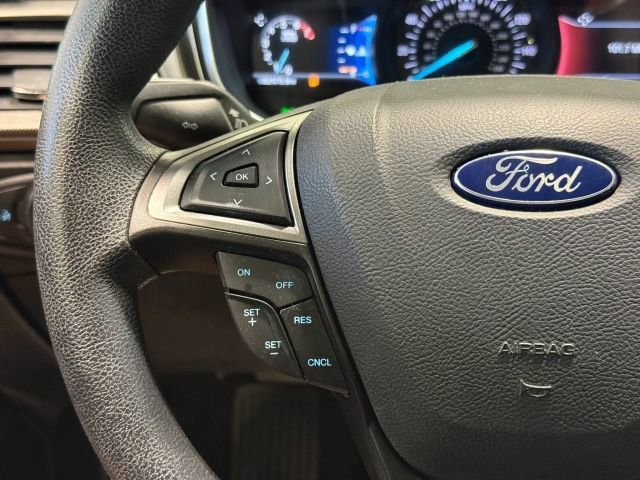 Used 2017 Ford Fusion SE w/ Fusion SE Technology Package FWD image 13