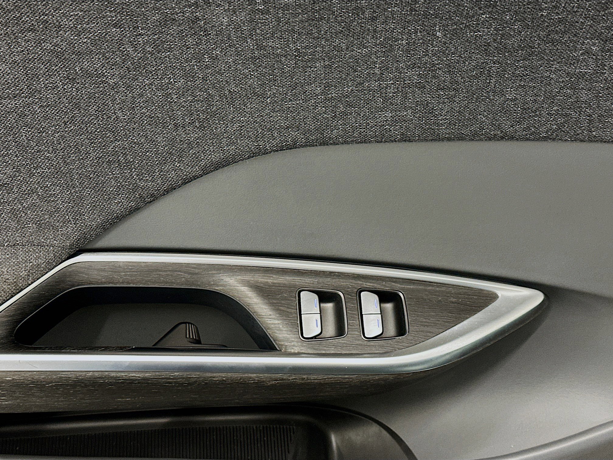 Used 2023 Lucid Air Pure AWD/4WD image 15