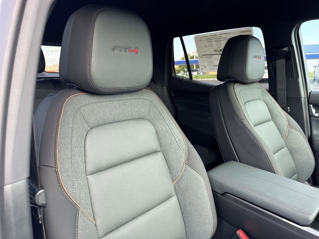 New 2026 GMC Terrain AT4 w/ LPO, Floor Liner Package image 24