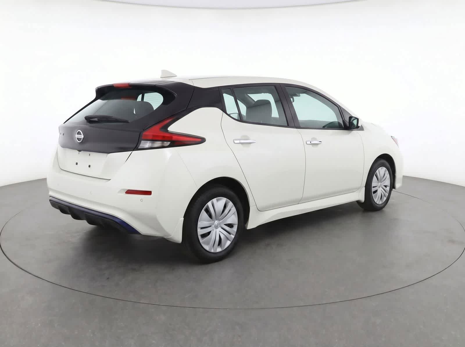 Used 2024 Nissan Leaf S FWD image 4