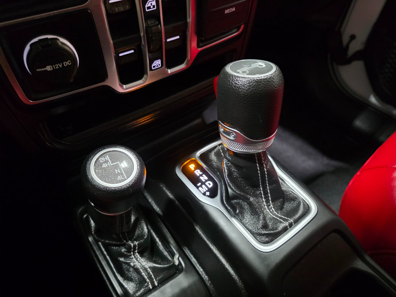 Used 2020 Jeep Wrangler Unlimited Sahara w/ Uconnect 4C Nav & Sound Group image 34