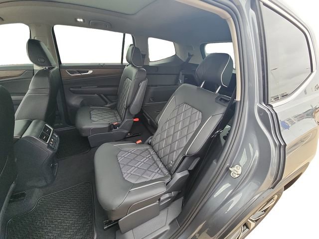 New 2025 Volkswagen Atlas SEL Premium R-Line image 13