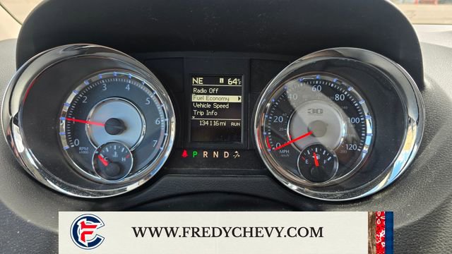 Used 2014 Chrysler Town & Country Touring-L FWD image 14