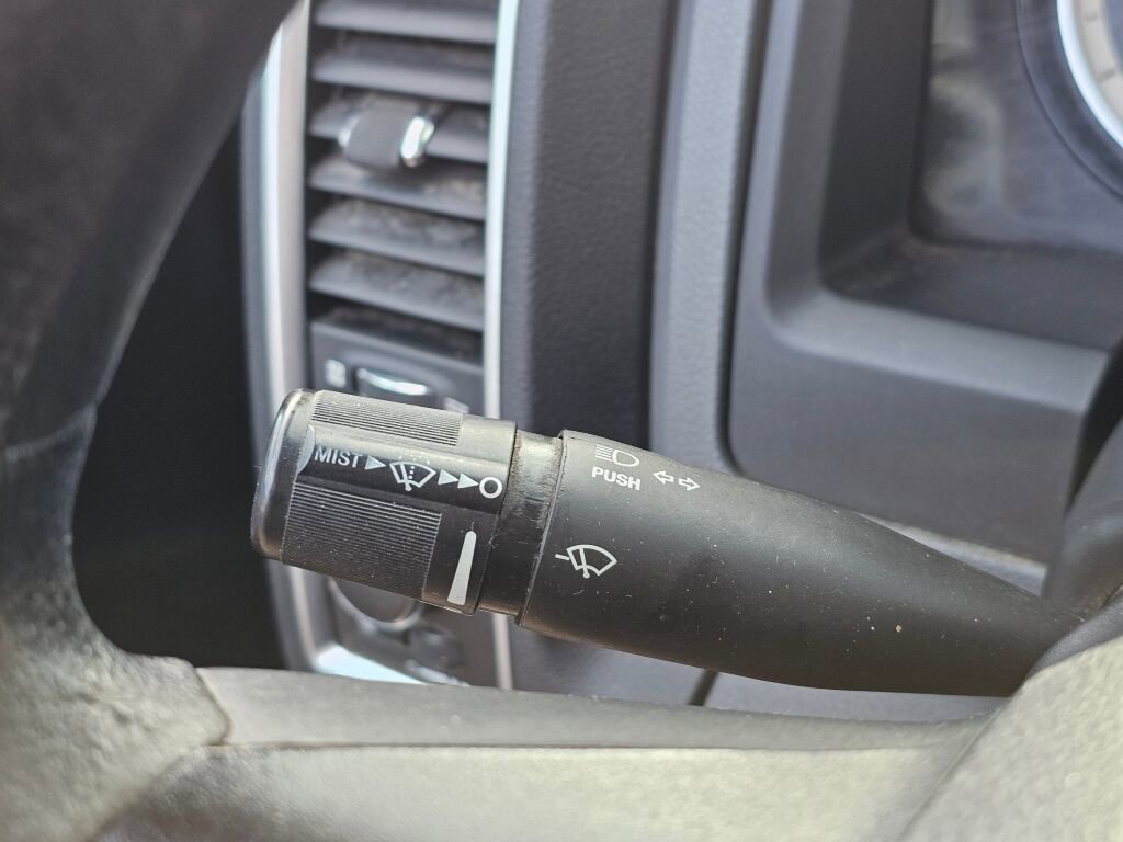 Used 2017 RAM 1500 Classic SLT image 38