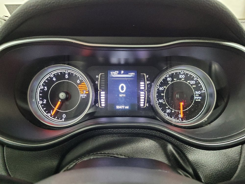 Used 2020 Jeep Cherokee Latitude Plus w/ Comfort/Convenience Group image 23