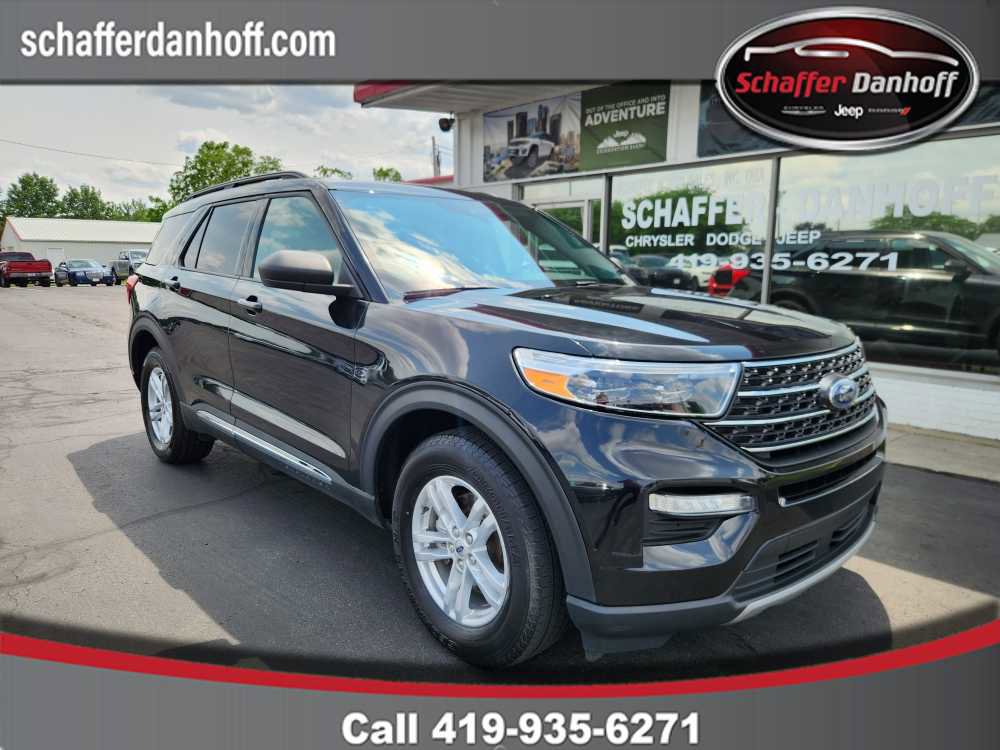 Used 2022 Ford Explorer XLT image 1