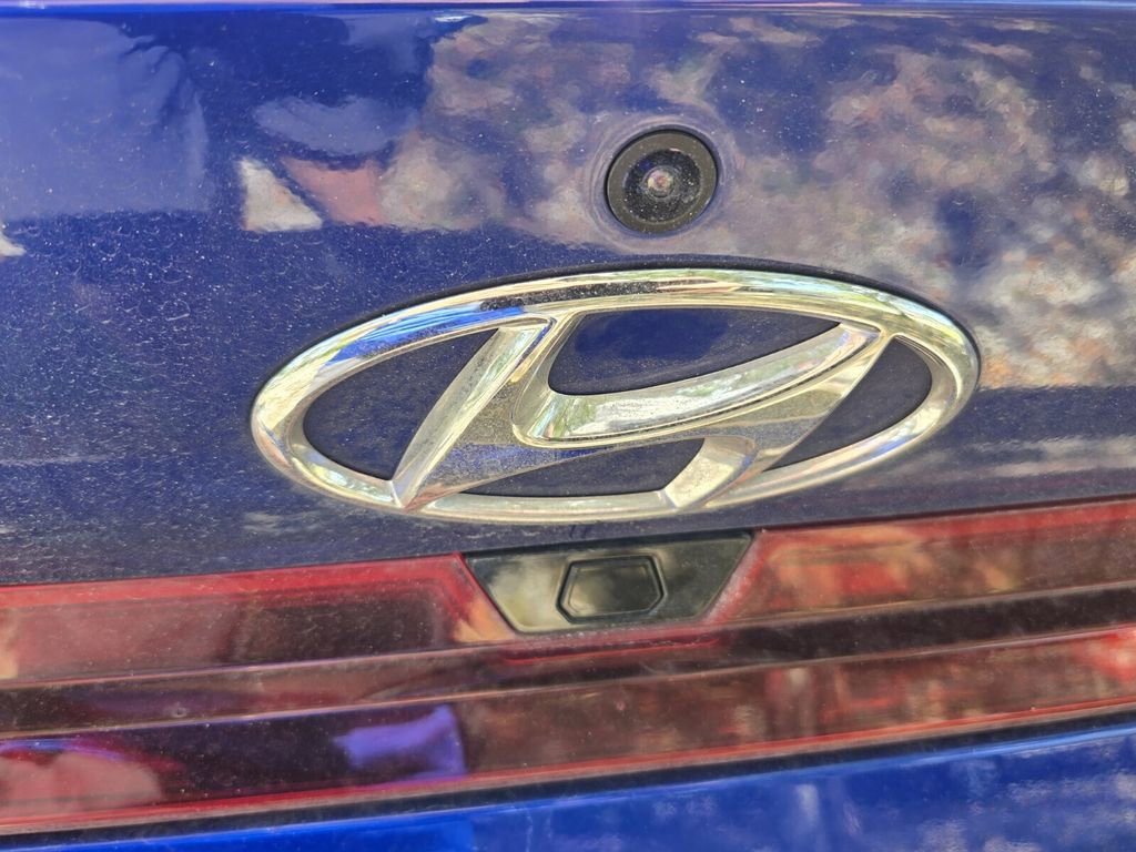 Used 2023 Hyundai Elantra SEL w/ Convenience Package FWD image 9