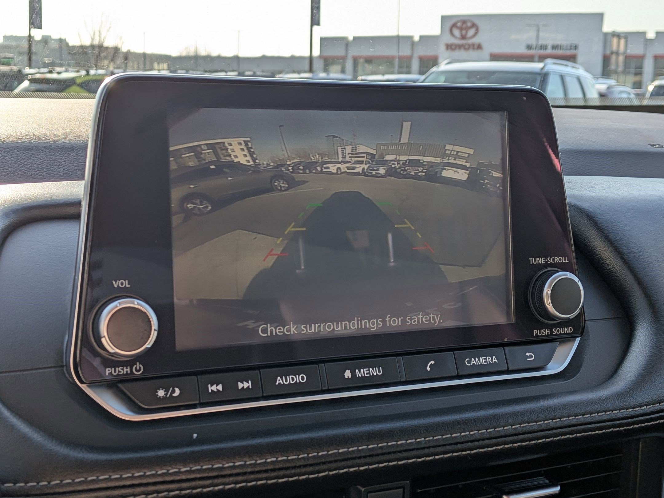 Used 2023 Nissan Rogue SV w/ SV Premium B Package image 24