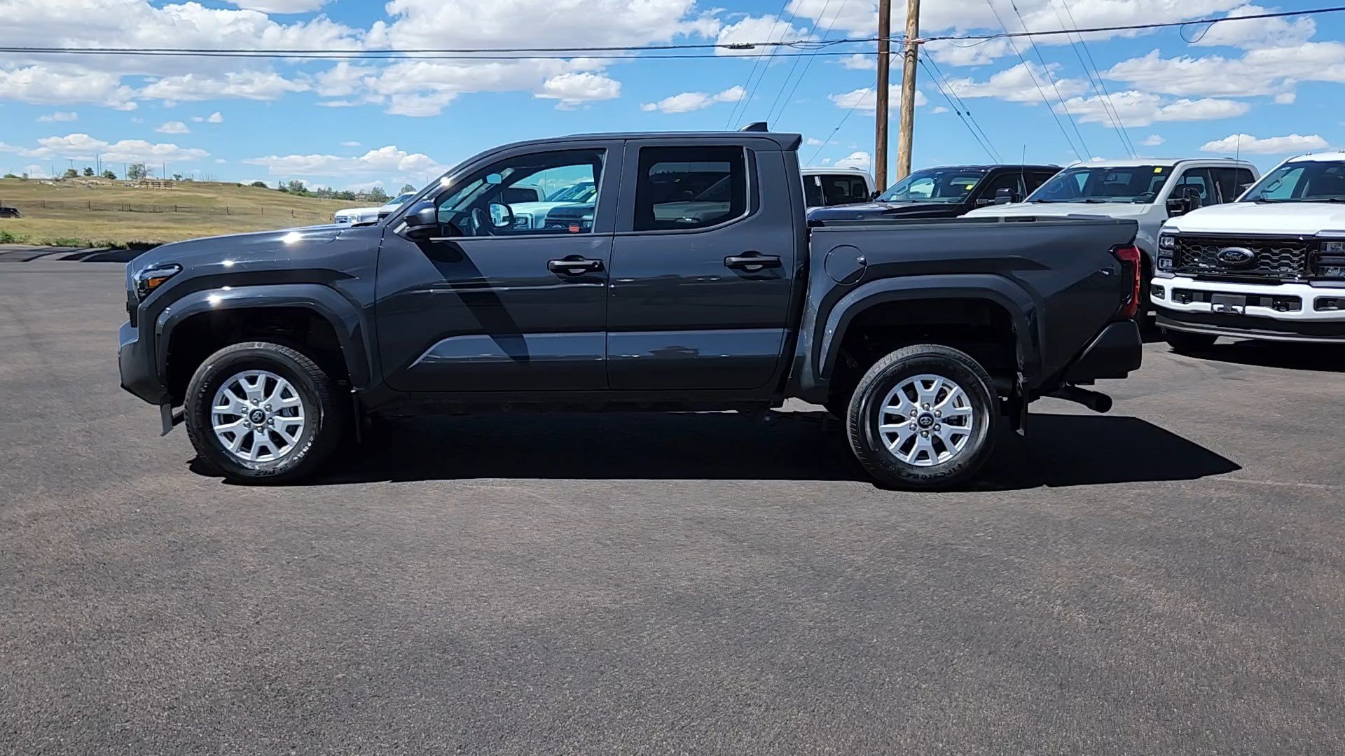 Used 2024 Toyota Tacoma SR AWD/4WD image 2