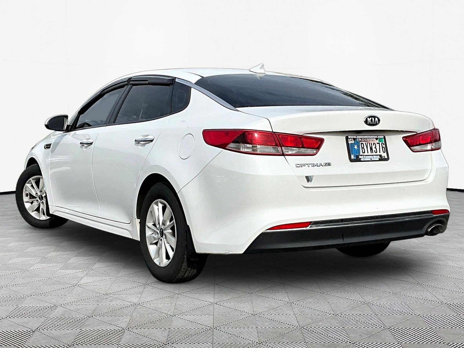 Used 2016 Kia Optima LX FWD image 4
