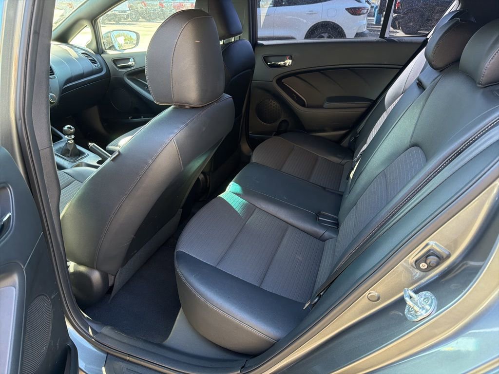 Used 2015 Kia Forte SX image 11