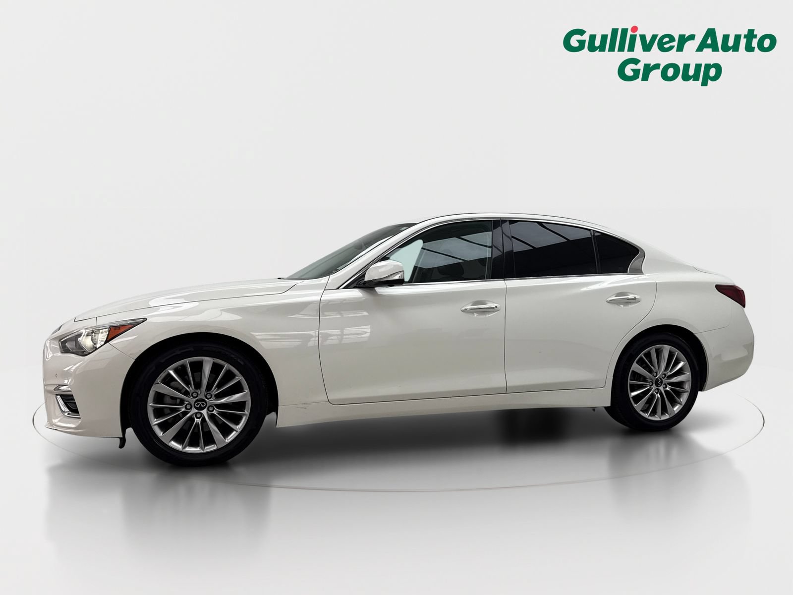 Used 2021 INFINITI Q50 Luxe RWD image 2