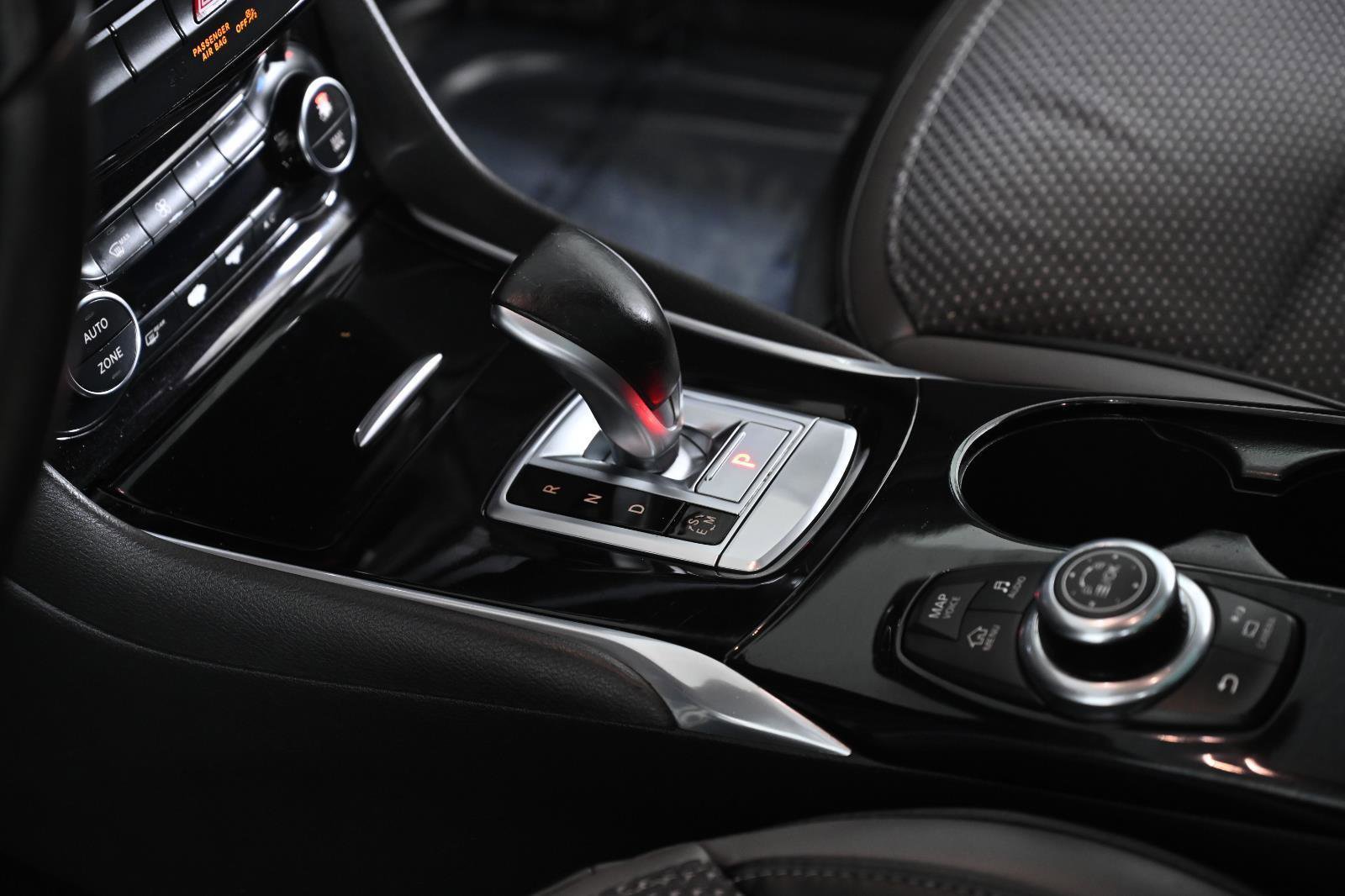 Used 2019 INFINITI QX30 Premium w/ Navigation Package image 18