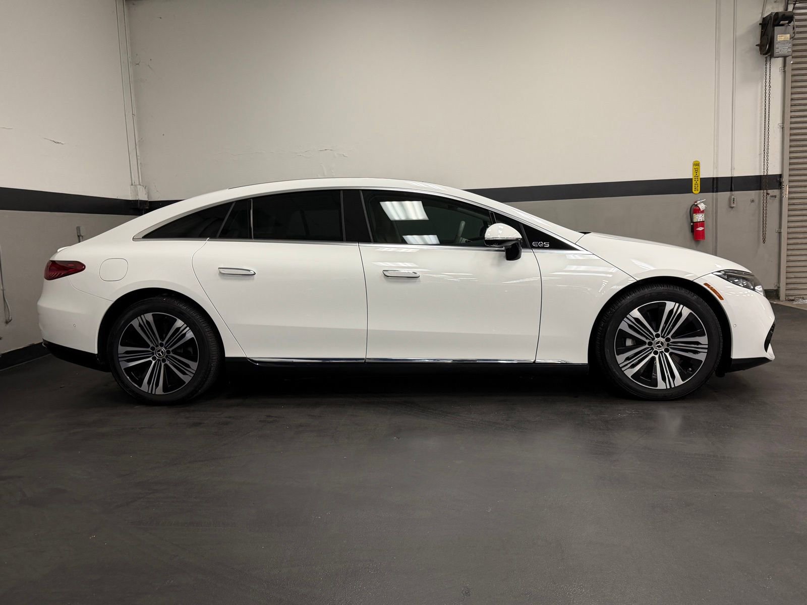 Certified 2023 Mercedes-Benz EQS 450+ Sedan image 5