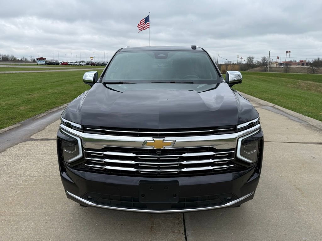 Used 2025 Chevrolet Suburban Premier image 13