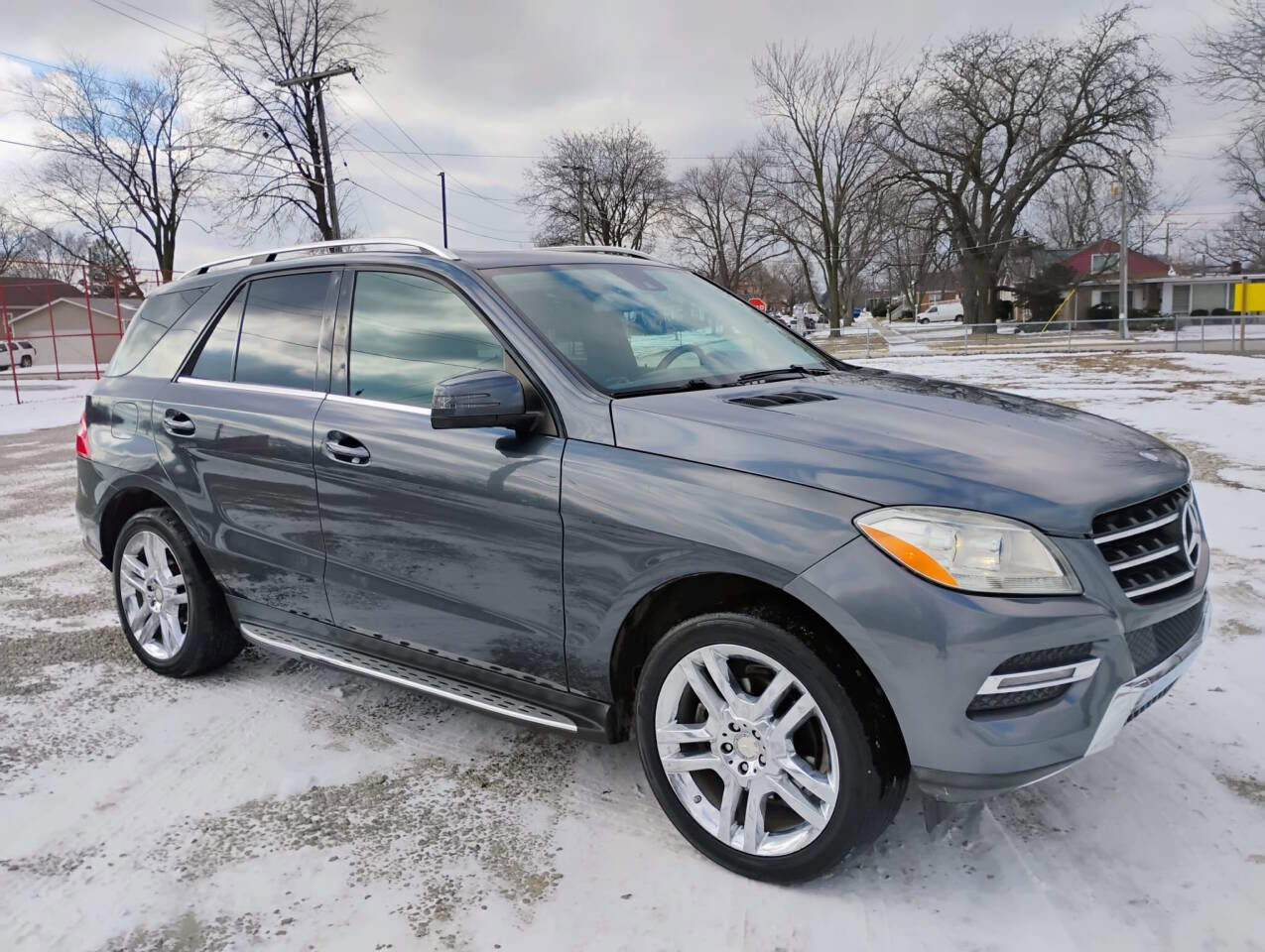 Used 2015 Mercedes-Benz ML 350 4MATIC w/ Premium 1 Package image 3