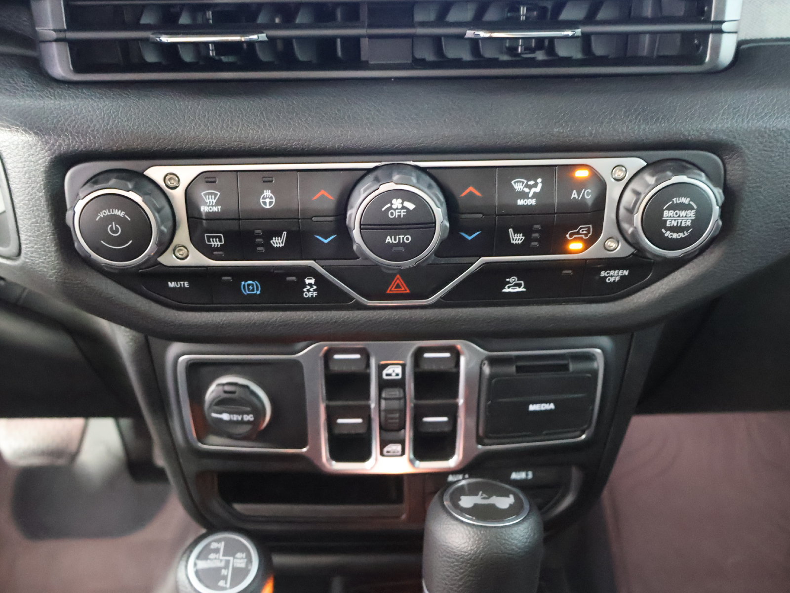 Used 2025 Jeep Wrangler Unlimited Sport S 4xe w/ Convenience Group AWD/4WD image 37