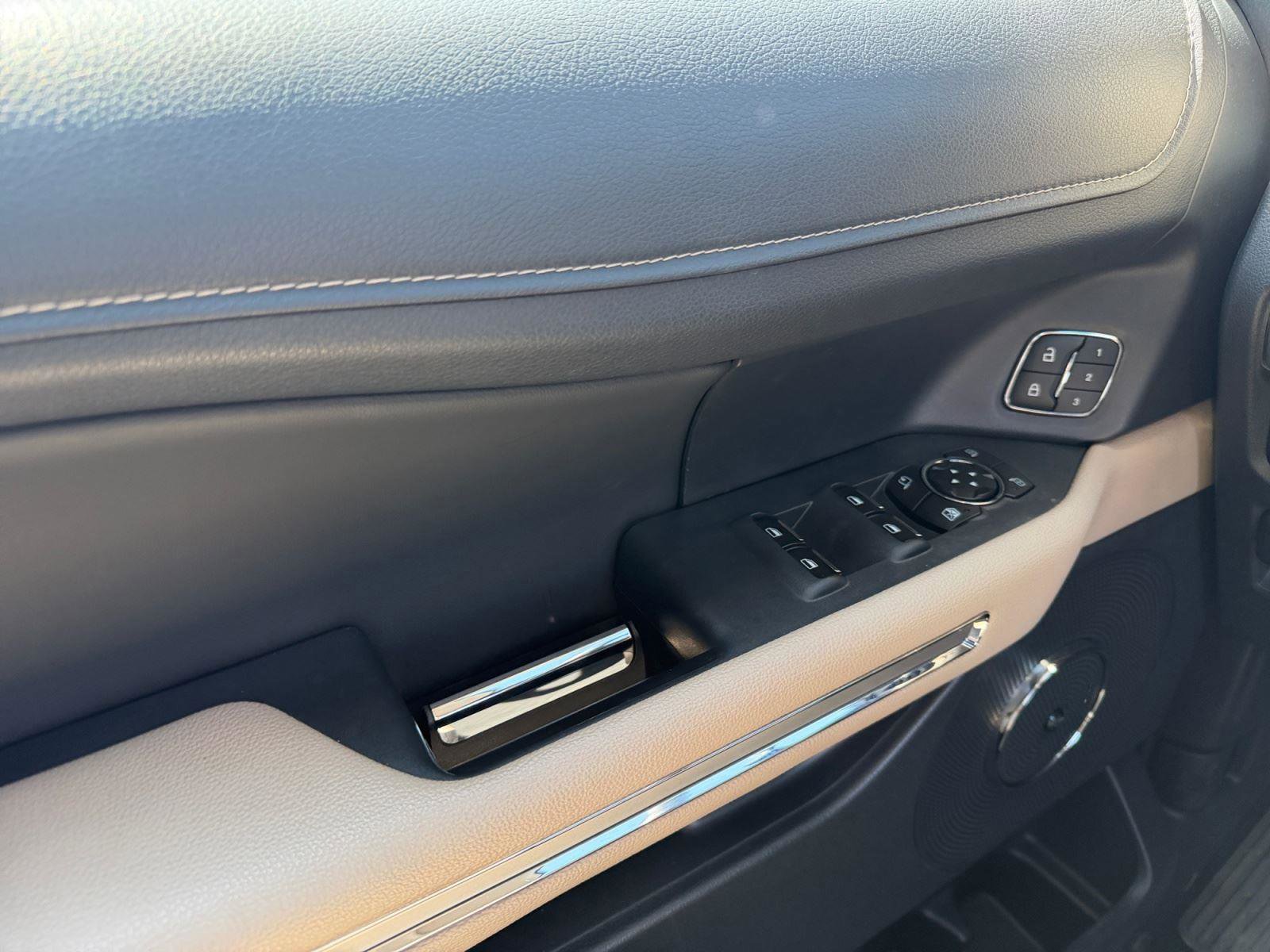 Used 2024 Ford Expedition Max Limited AWD/4WD image 17