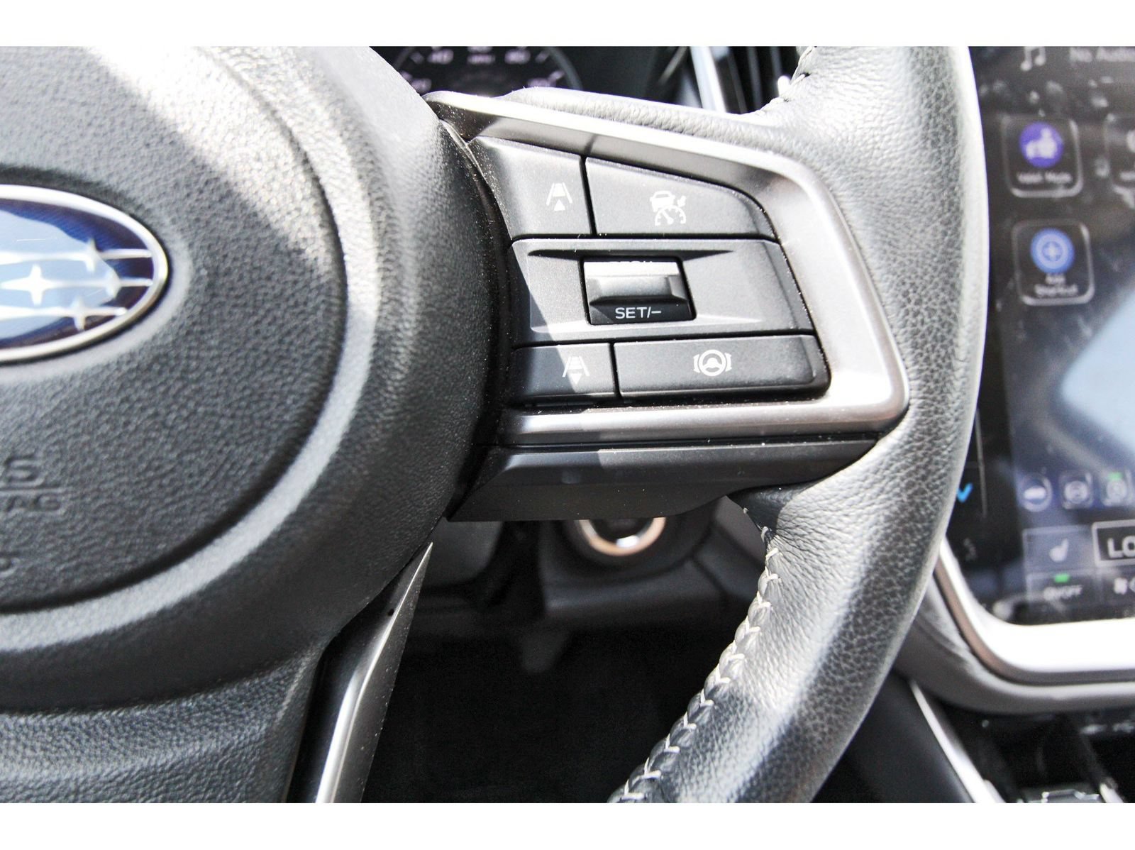 Used 2024 Subaru Outback Premium AWD/4WD image 16