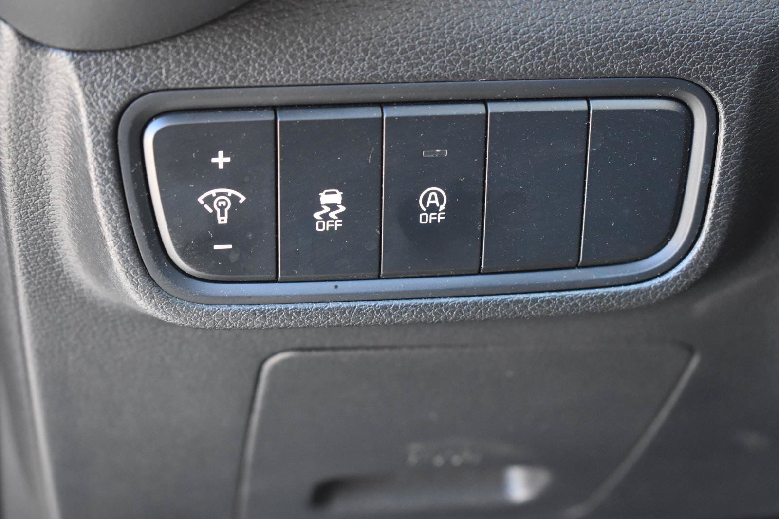 Used 2024 Kia Soul LX w/ Option Group 015 FWD image 23