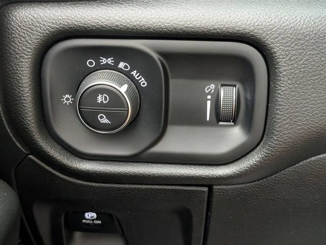 Certified 2025 RAM 1500 Tradesman w/ Night Edition AWD/4WD image 13