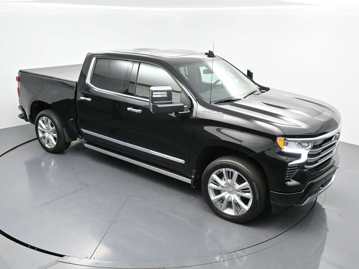 Used 2024 Chevrolet Silverado 1500 High Country w/ High Country Premium Package AWD/4WD image 38