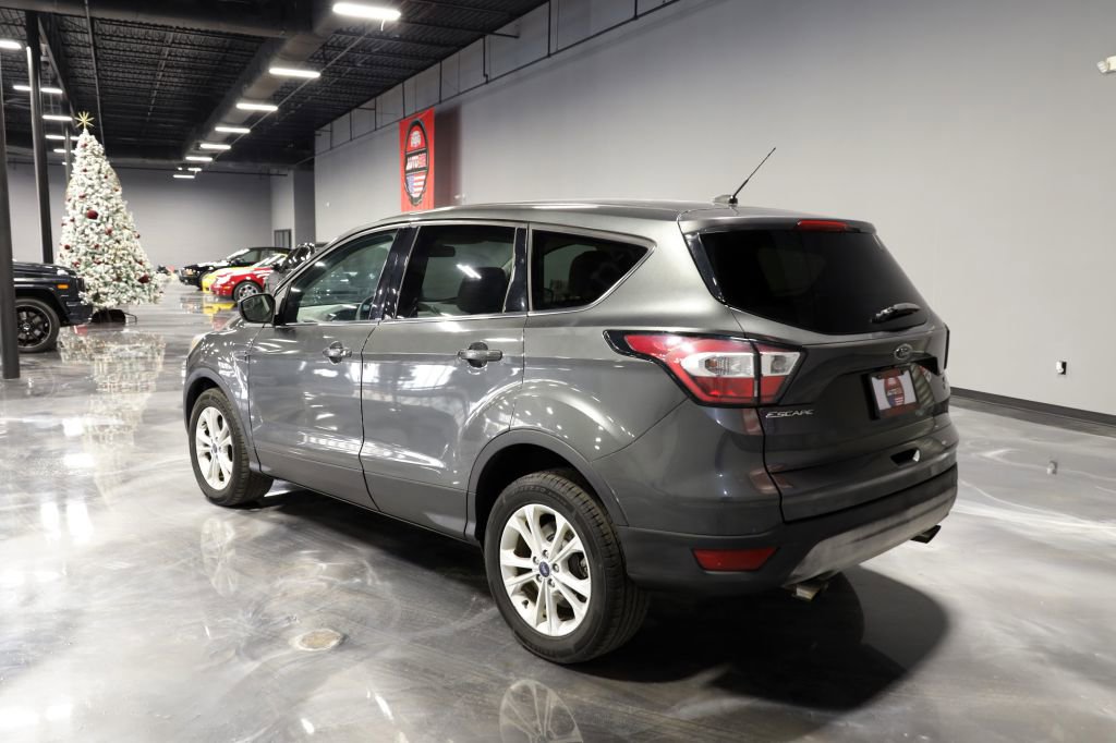 Used 2017 Ford Escape SE w/ SE Cold Weather Package image 5