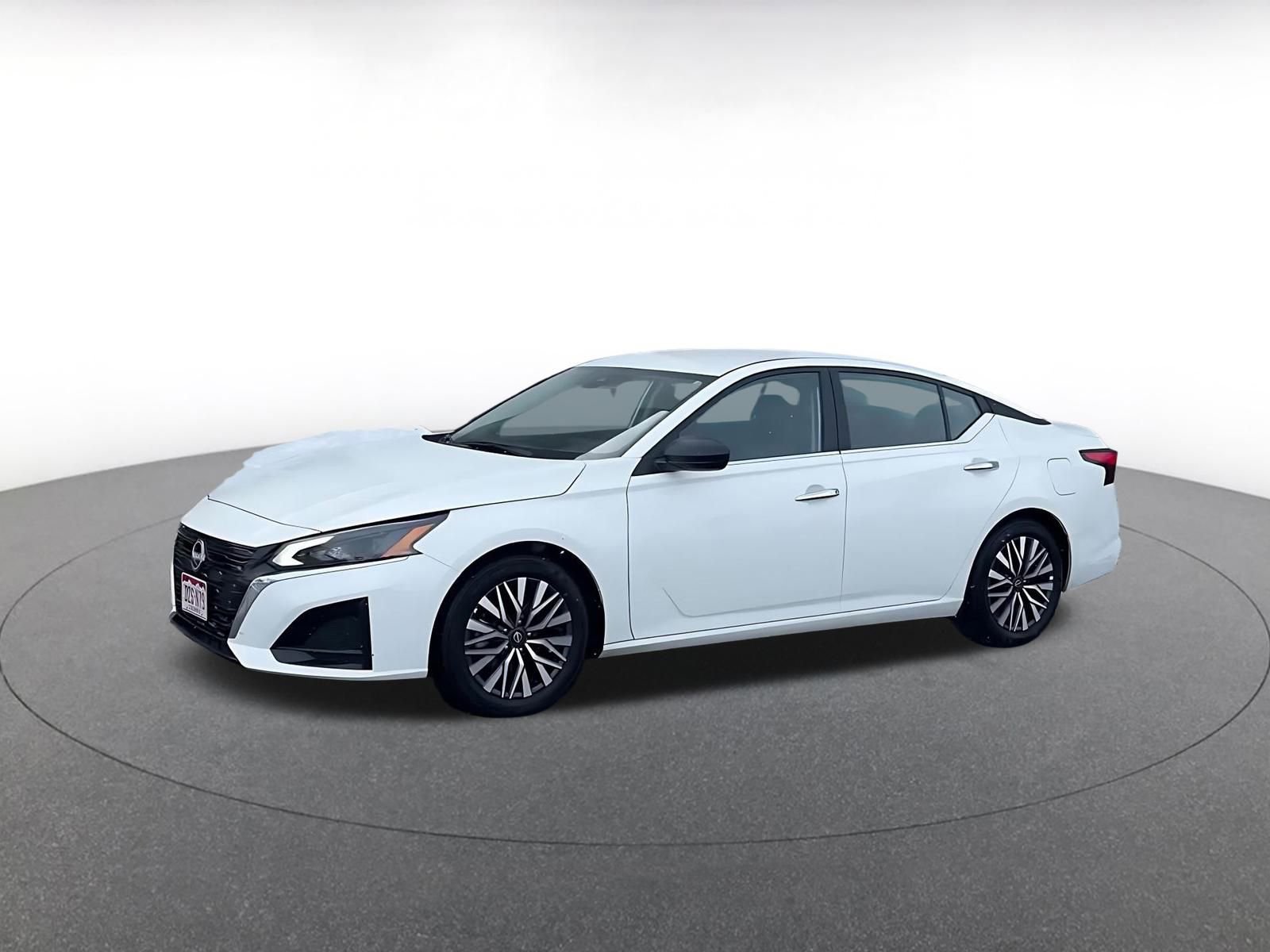 Used 2025 Nissan Altima 2.5 SV image 8