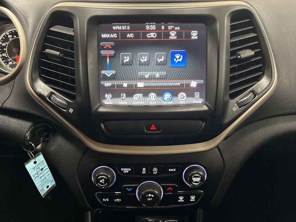 Used 2017 Jeep Cherokee Latitude w/ Cold Weather Group image 39