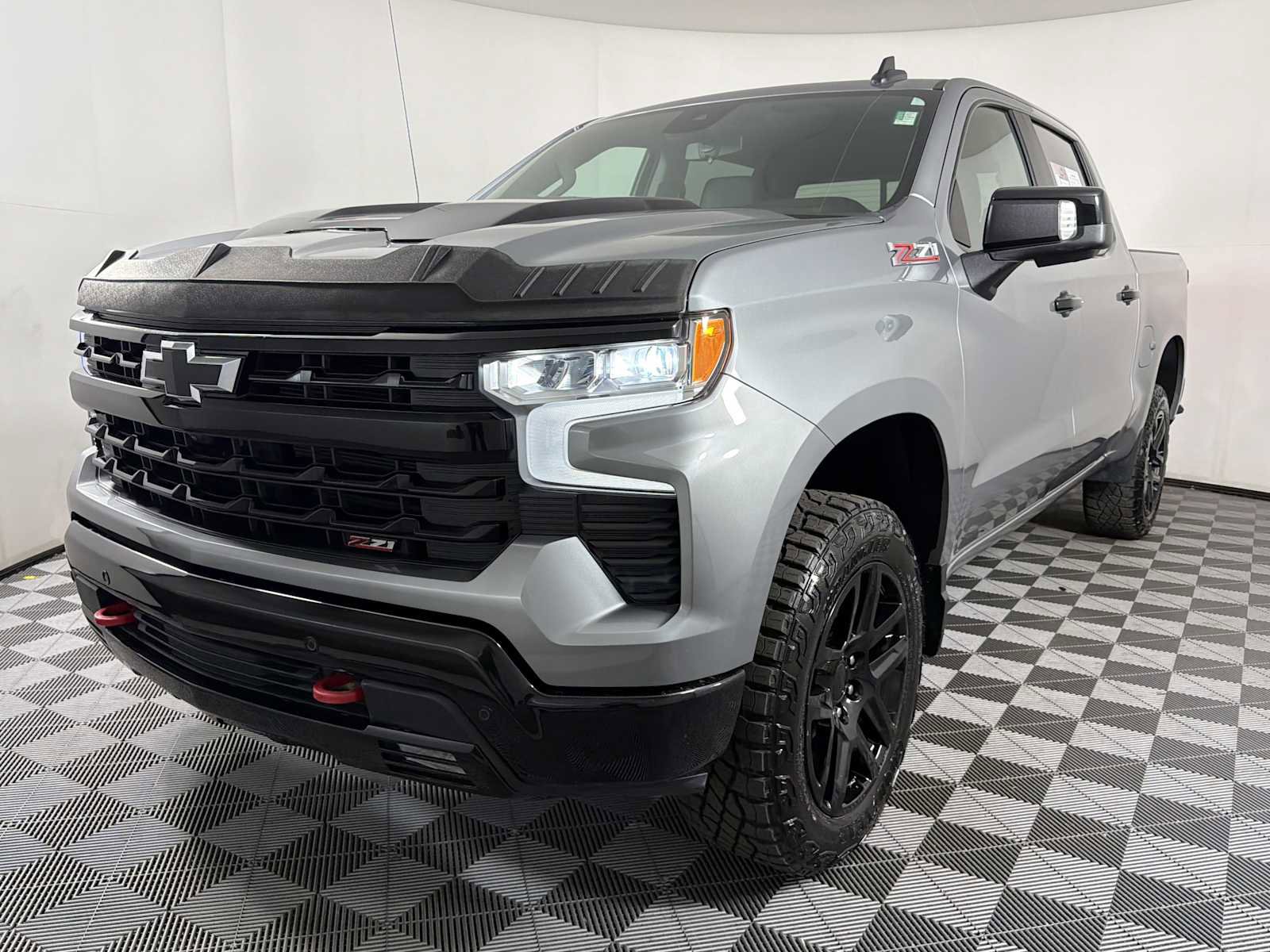 Used 2024 Chevrolet Silverado 1500 LT Trail Boss w/ LT Trail Boss Premium Package image 3