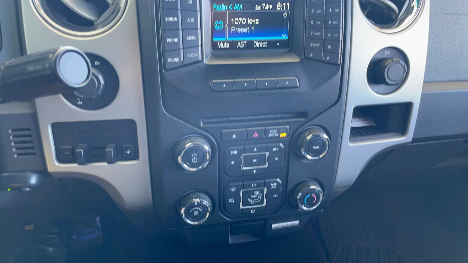 Used 2013 Ford F150 XLT w/ XLT Chrome Pkg RWD image 12