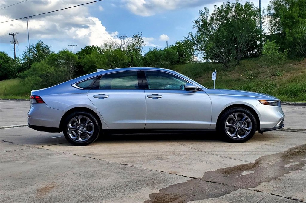 Used 2024 Honda Accord EX image 4