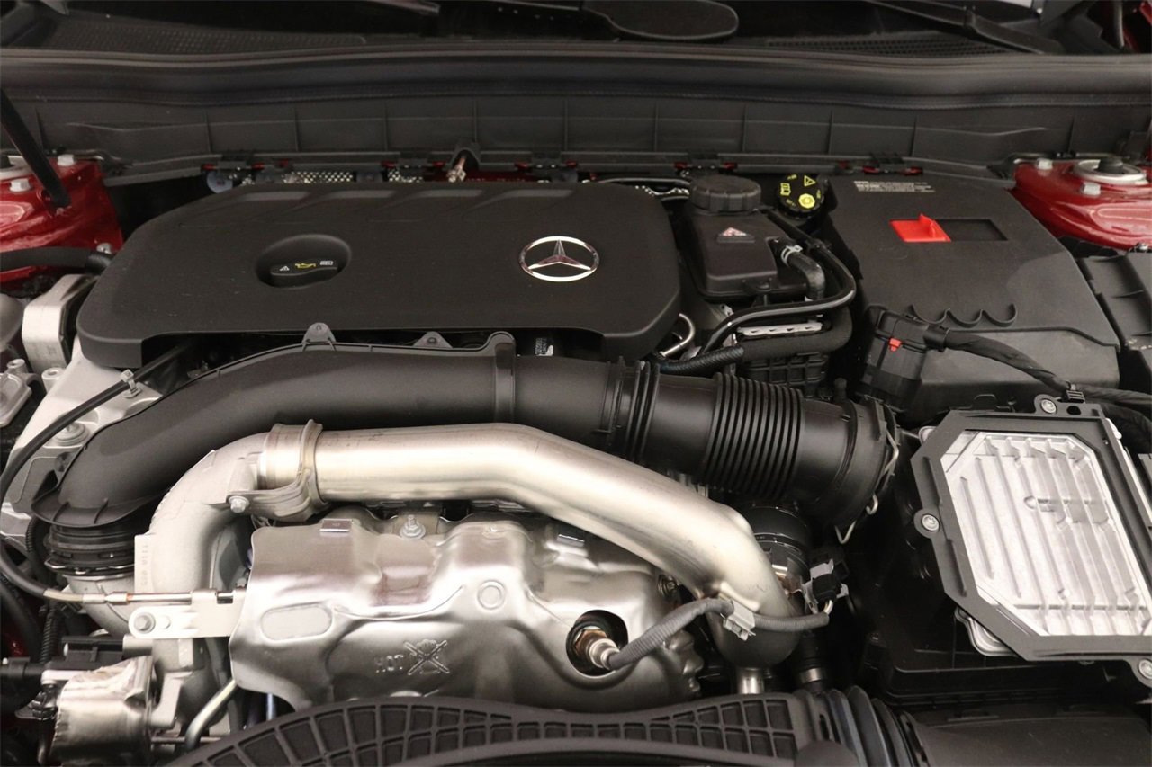 New 2025 Mercedes-Benz GLB 250 image 11