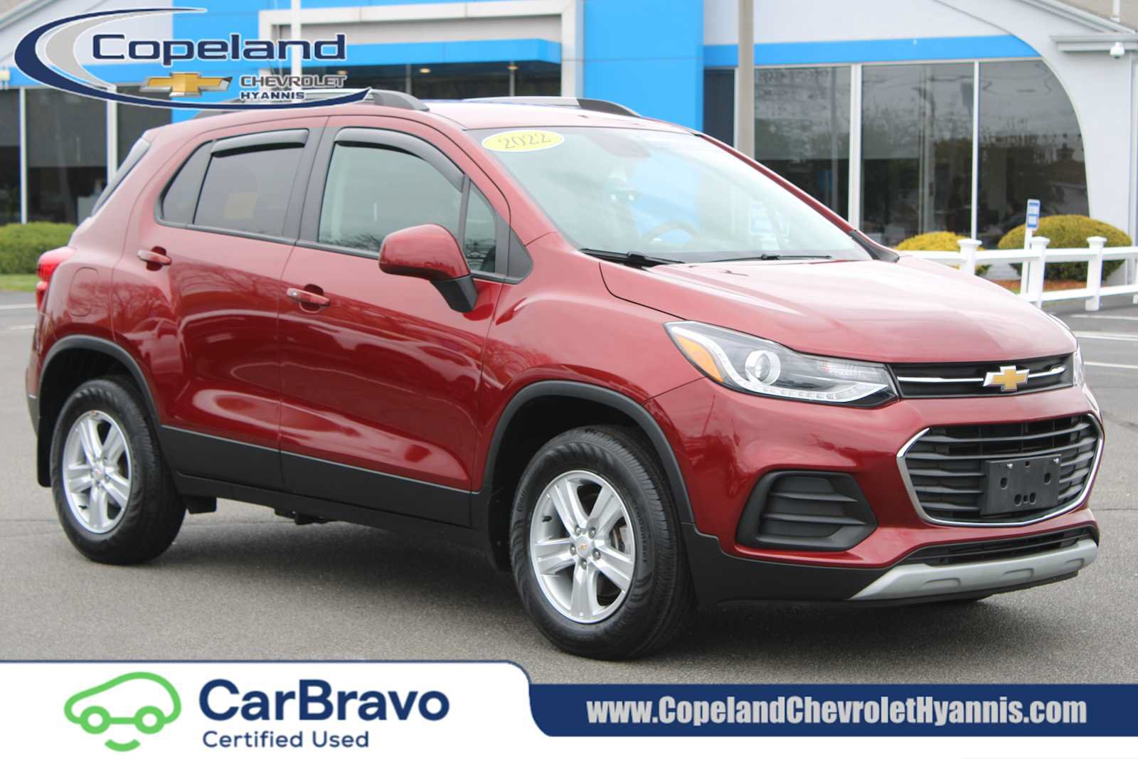 Certified 2022 Chevrolet Trax LT w/ LT Convenience Package AWD/4WD image 1