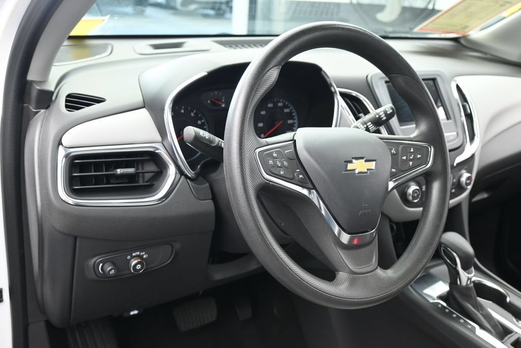 Used 2024 Chevrolet Equinox LS w/ Driver Confidence II Package FWD image 14
