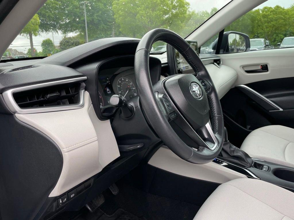 Used 2023 Toyota Corolla Cross LE FWD image 28
