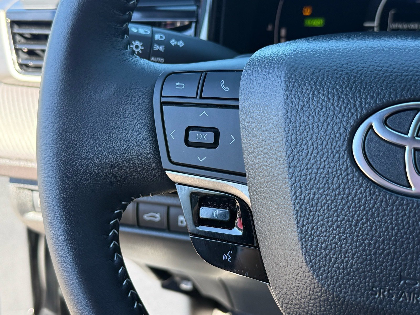 Used 2026 Toyota Camry SE w/ Multimedia Upgrade Package FWD image 16