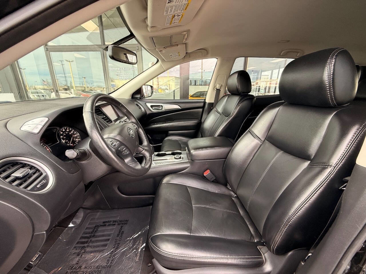 Used 2018 Nissan Pathfinder SL image 10