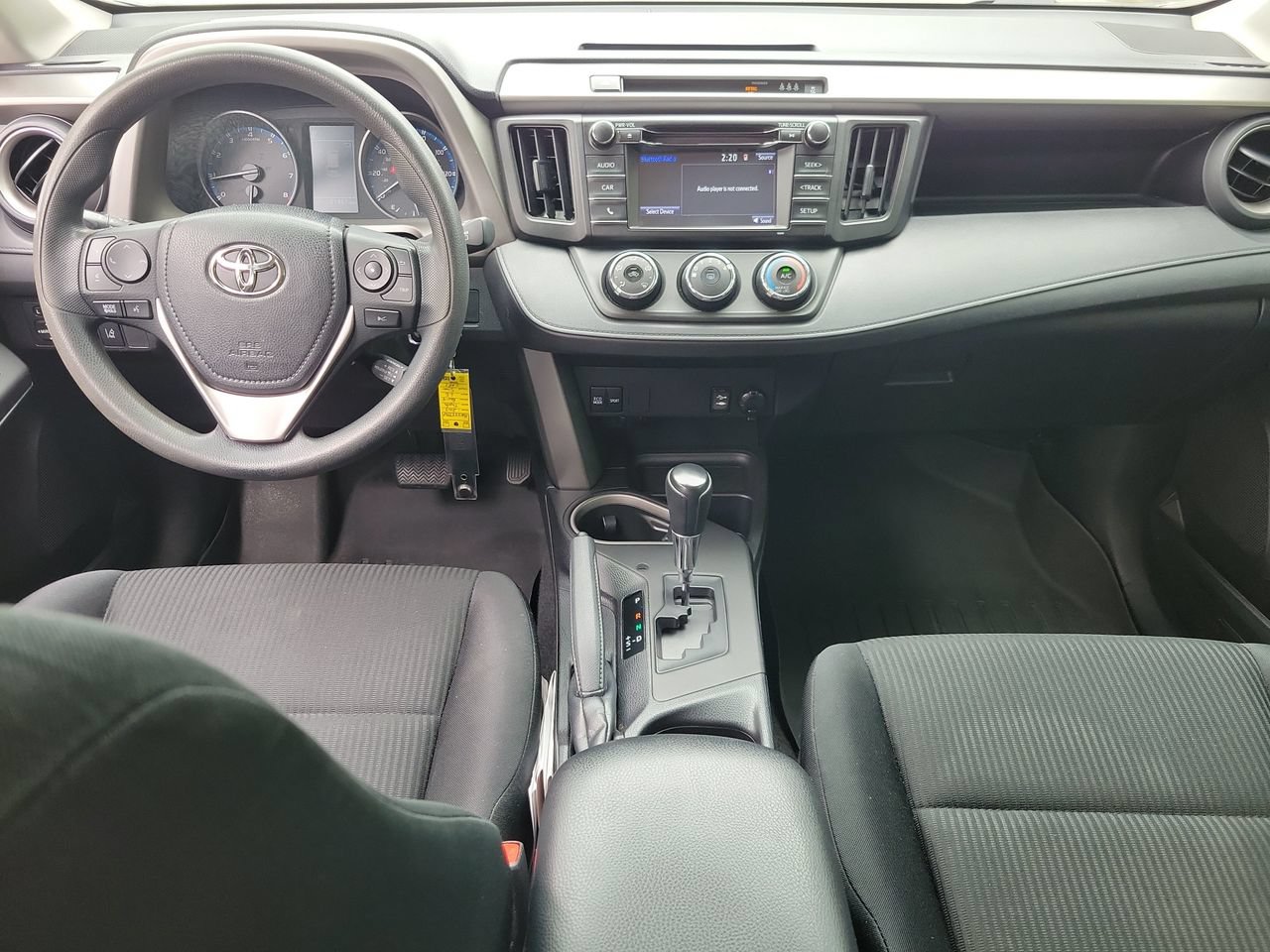 Used 2017 Toyota RAV4 LE FWD image 12