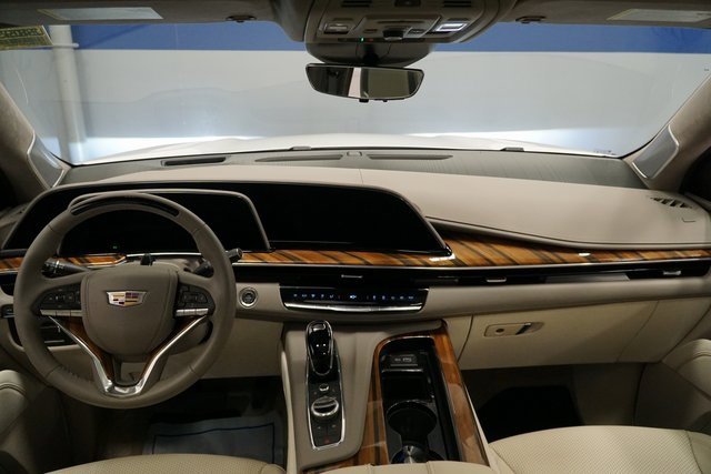 New 2024 Cadillac Escalade ESV Sport Platinum w/ LPO, ONYX Package image 13