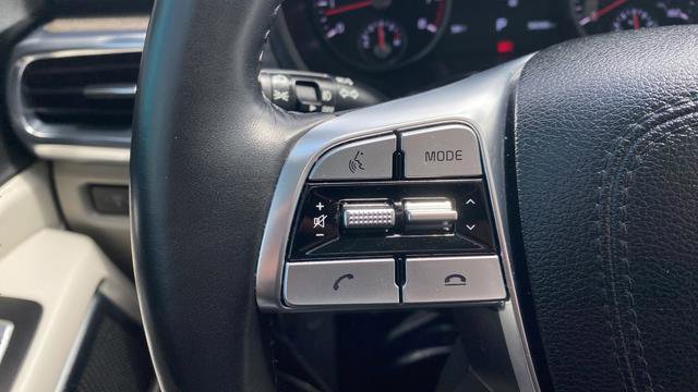 Certified 2022 Kia Telluride SX w/ Towing Package FWD image 38
