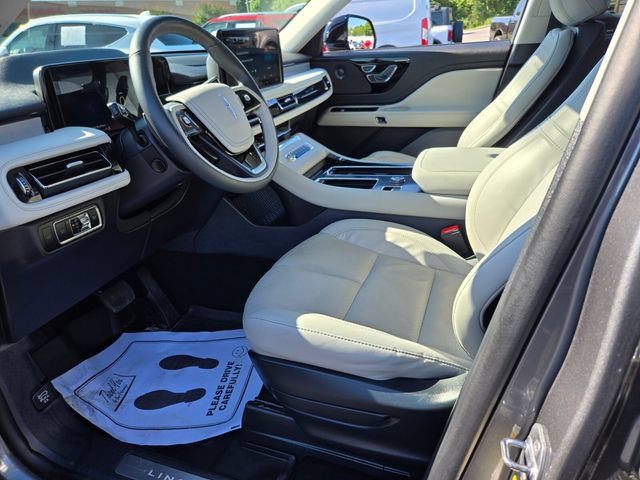 Used 2025 Lincoln Aviator Reserve w/ Illumination Package AWD/4WD image 10