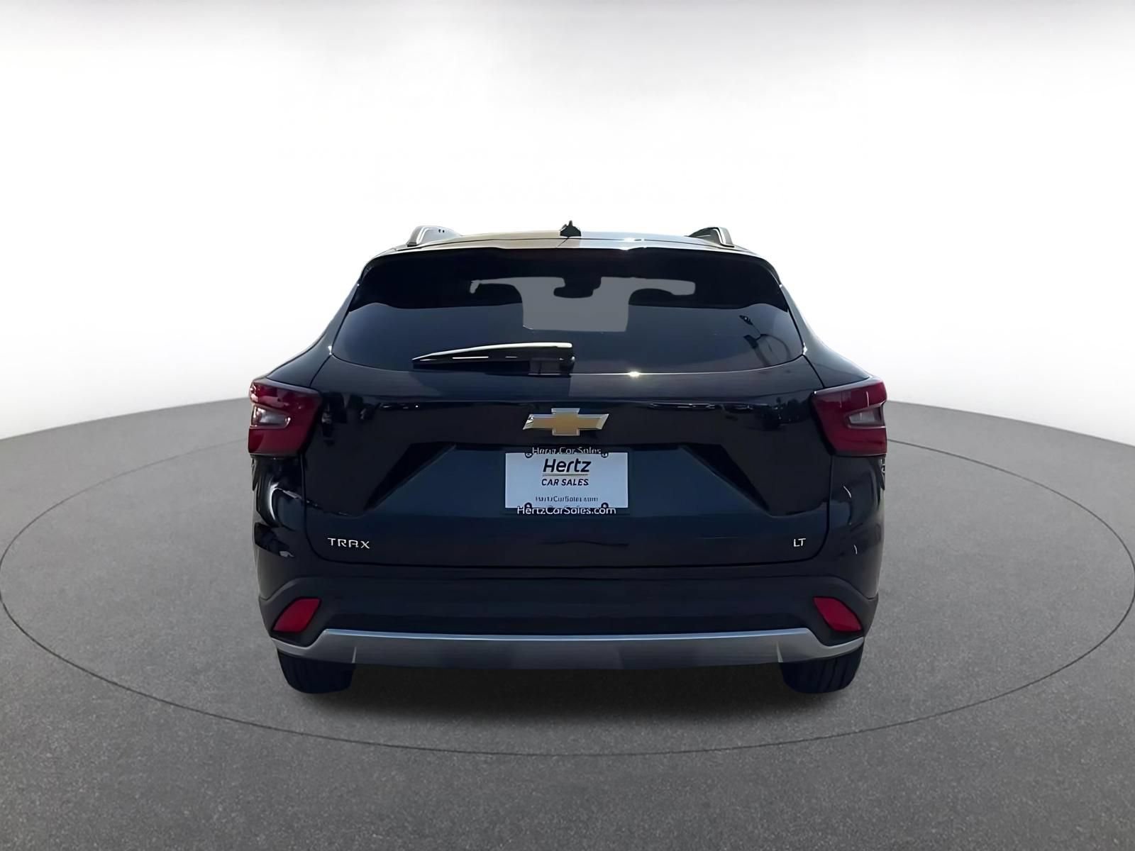 Used 2025 Chevrolet Trax LT w/ LT Convenience Package FWD image 12