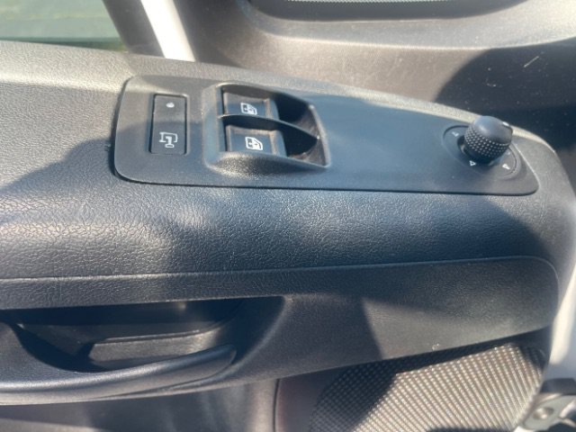 Used 2023 RAM ProMaster 2500 FWD image 9