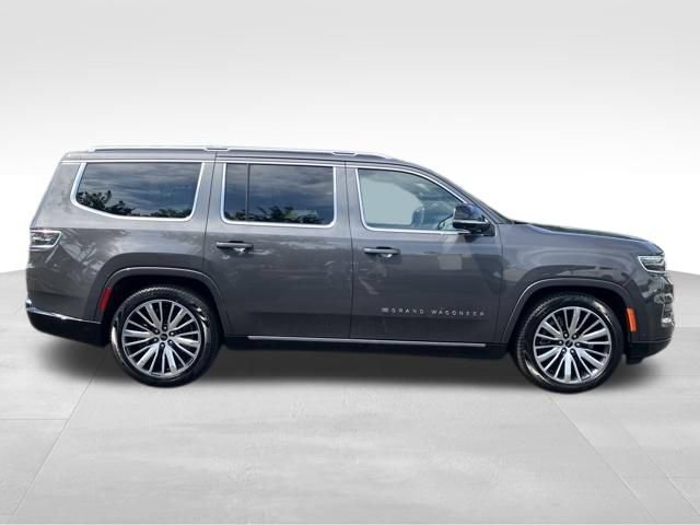 Used 2025 Jeep Grand Wagoneer 4WD w/ 8-Passenger Seating Package image 4