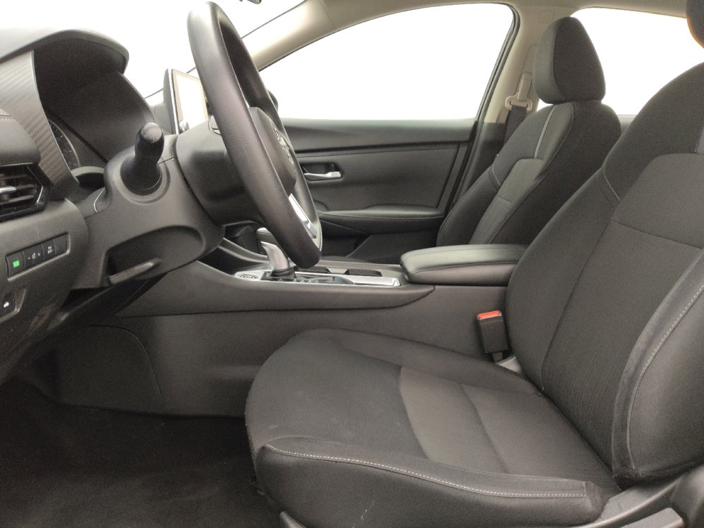 Used 2024 Nissan Sentra SV FWD image 17
