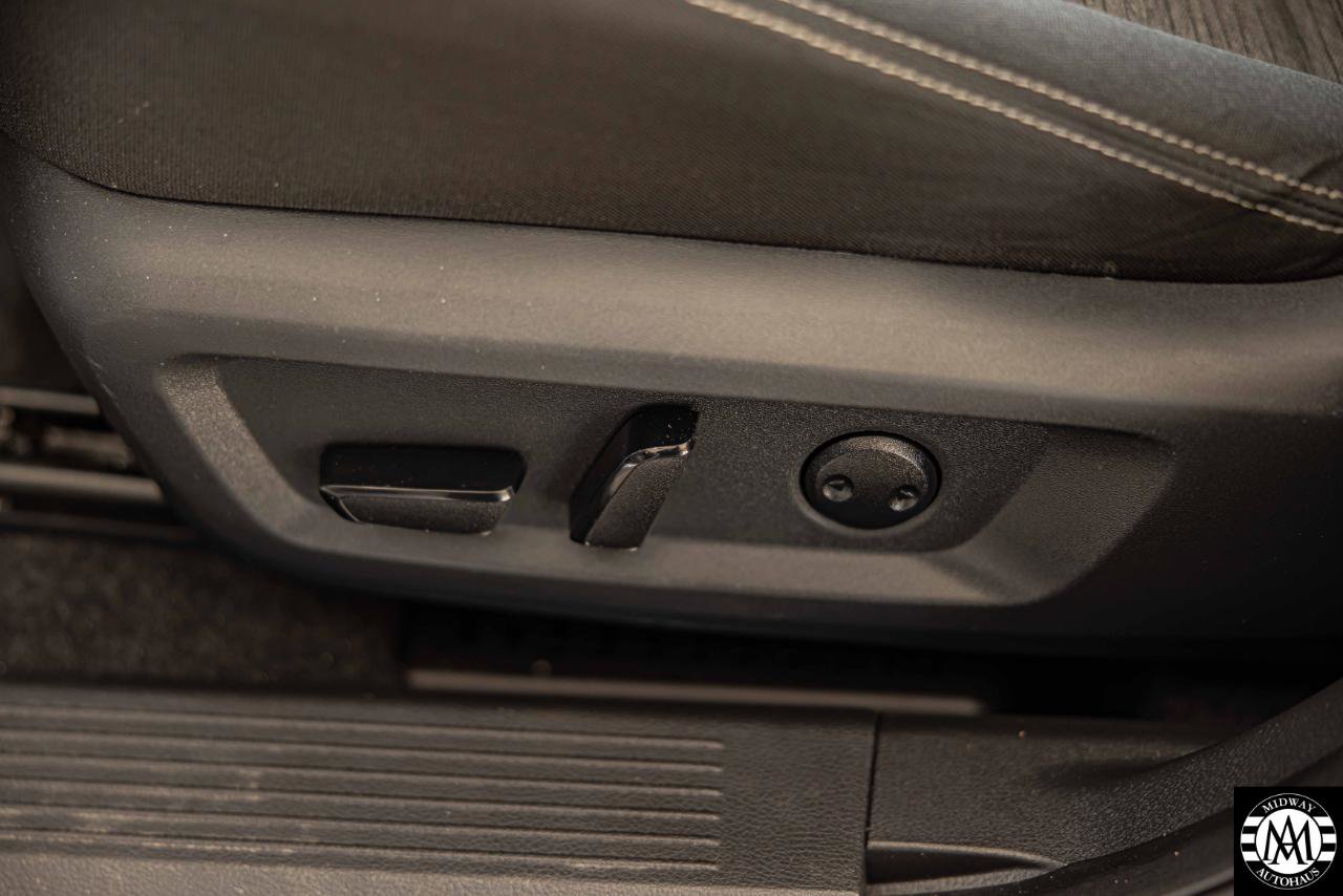 Used 2022 Nissan Rogue SV FWD image 12